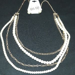 Pearls & chains in gold, with earrings 16 inch